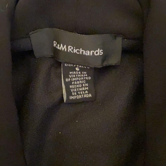 Short jacket… - Picture 2 of 3